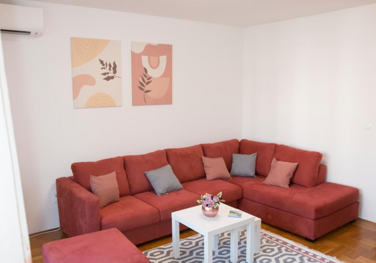Memories Apartment Mostar Bagian luar foto