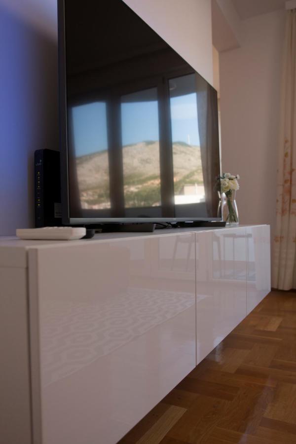 Memories Apartment Mostar Bagian luar foto
