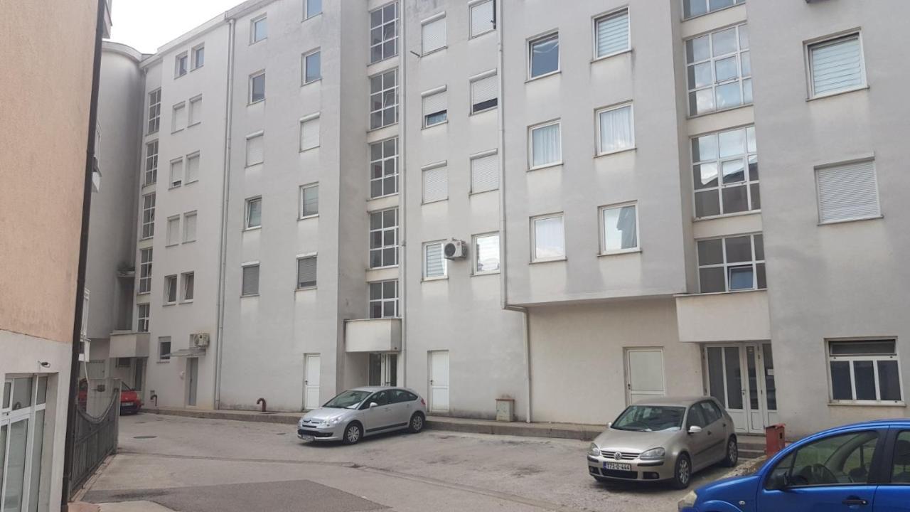 Memories Apartment Mostar Bagian luar foto